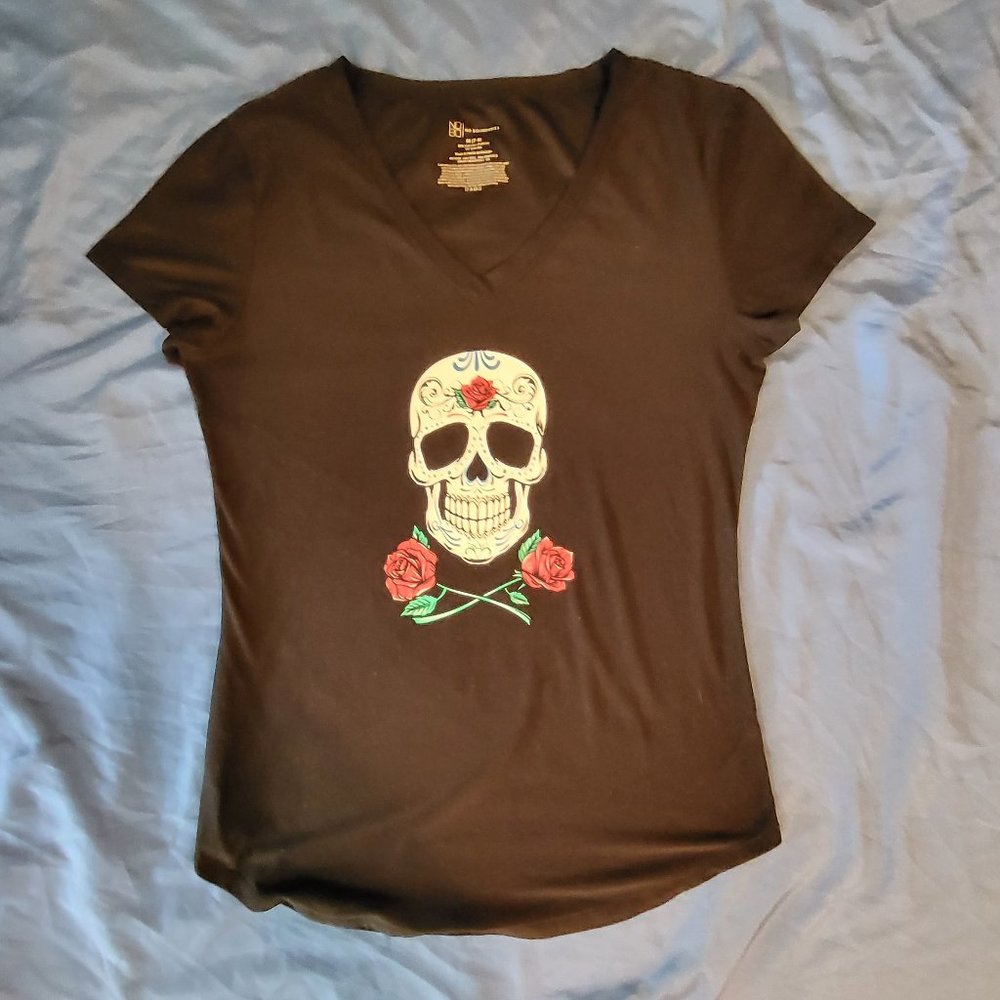 Sugar Skull T-shirt by No Boundaries Black Skull Roses Juniors Size Medium 7-9